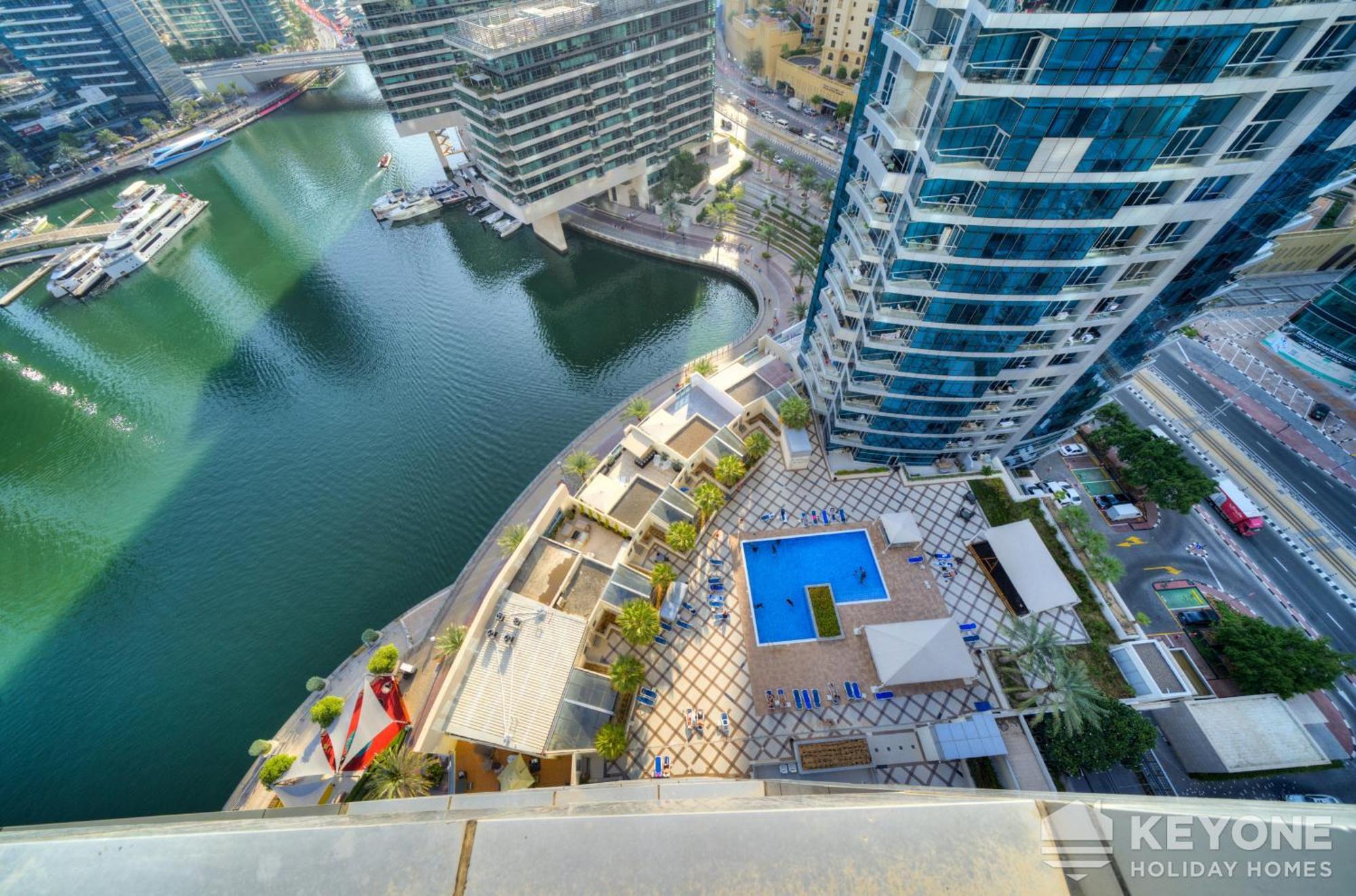 Contemporary One Bedroom With Full Marina View Dubai Exterior foto